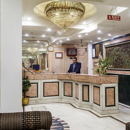Hotel Sunstar Residency Делхи Екстериор снимка